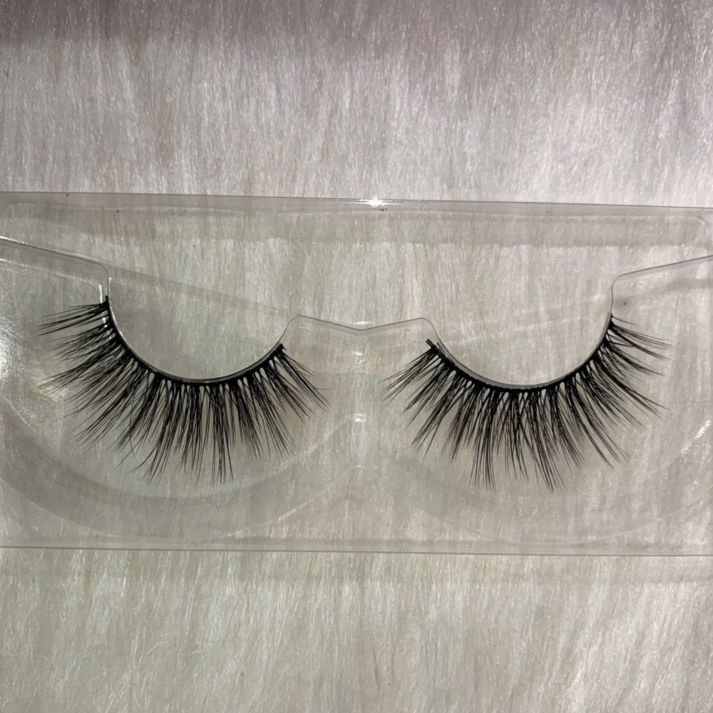 Pamper my eyes- Mink Lashes
